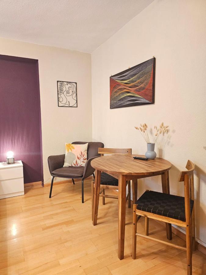 Doppelzimmer 1 I Geteiltes Bad & Kueche I Mit Dem Zug Nur 4 Min Bis Zum Hauptbahnhof Freiburg im Breisgau Exterior photo